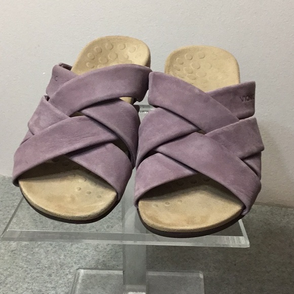 purple vionic sandals